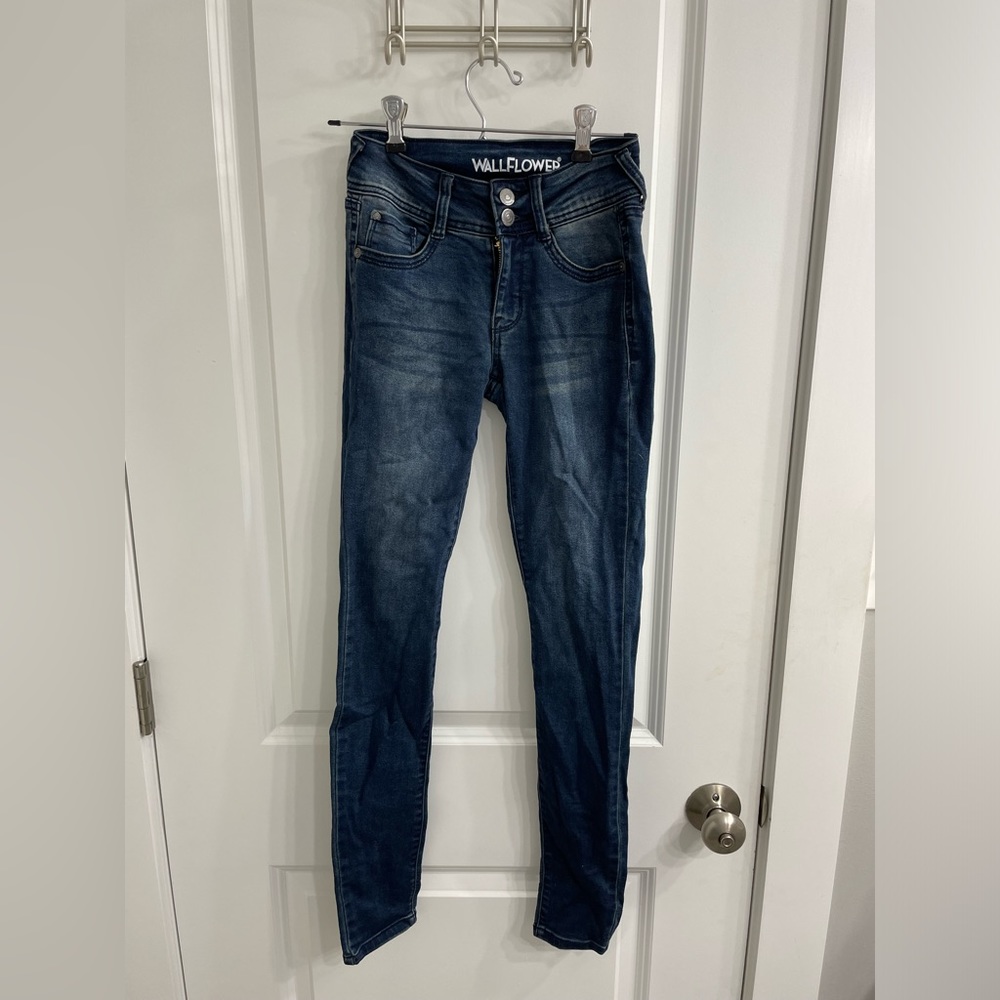 Wallflower skinny jeans size 0